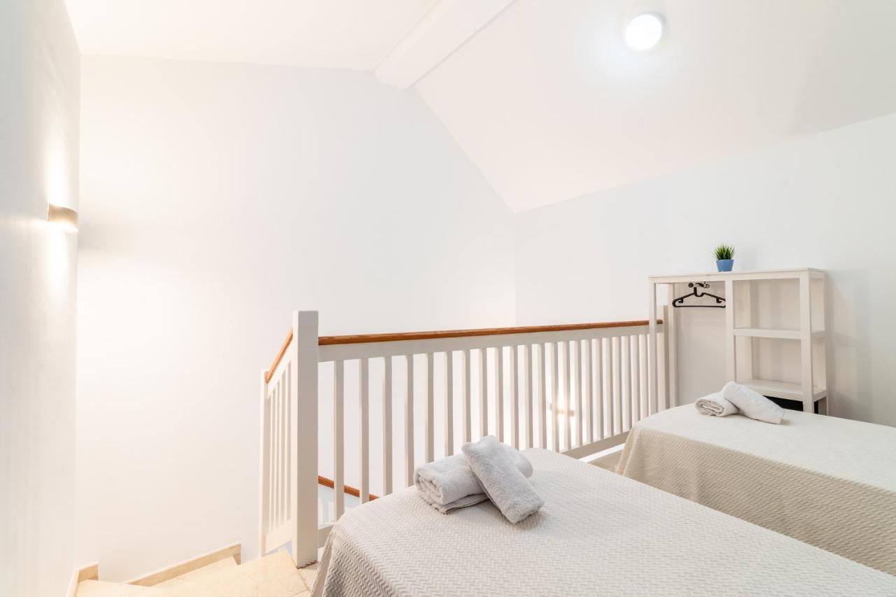 San Bartolomé Flatguest San Fernando + 4Bdr + Terrace + Parkingヴィラ エクステリア 写真